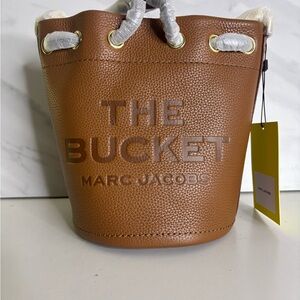 Marc Jacobs The Bucket Bag - Brown